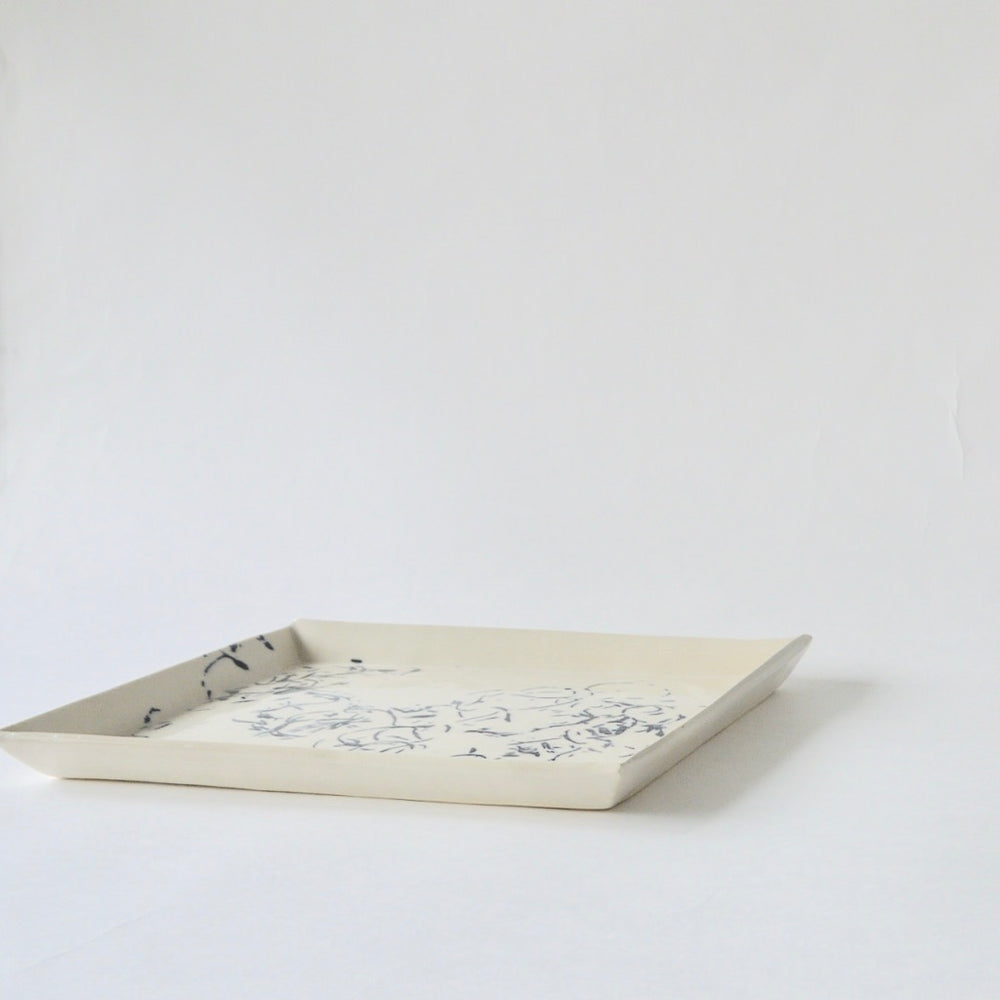 中里花子　長方皿/糸模様