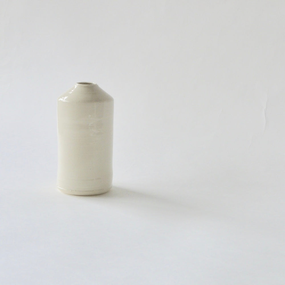 中里花子　一輪挿/白