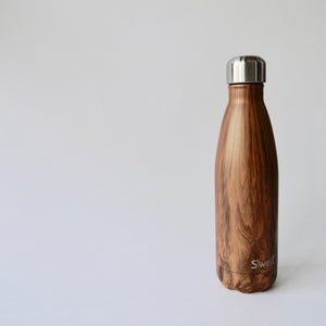 
            
                Load image into Gallery viewer, S&amp;#39;well Bottle wood collection Teak Wood 500ml
            
        