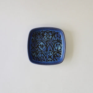 
            
                Load image into Gallery viewer, 1960&amp;#39;s Vintage Royal Copenhagen earthenware dish by Nils Thorsso
            
        