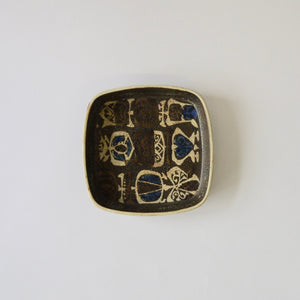 
            
                Load image into Gallery viewer, 1960&amp;#39;s vintage Royal Copenhagen BACA ceramic dish Designed by Nils Thorsson
            
        