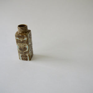 
            
                Load image into Gallery viewer, 1960&amp;#39;s Vintage Royal Copenhagen BACA beautiful ceramic vase designed by Nils Thorsson
            
        