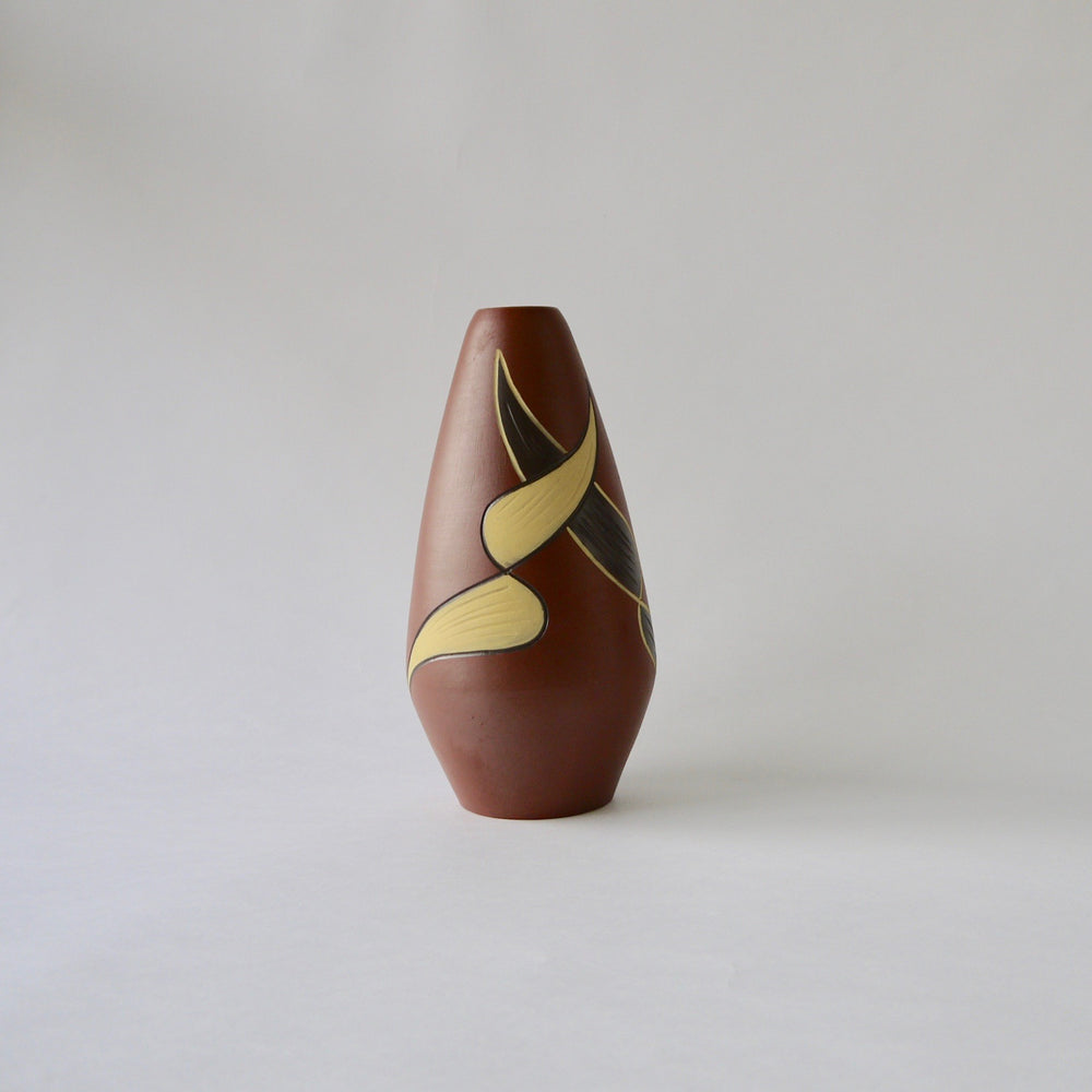 
            
                Load image into Gallery viewer, 1950&amp;#39;s Vintage East German pottery Outstanding sgraffito ceramic vase
            
        