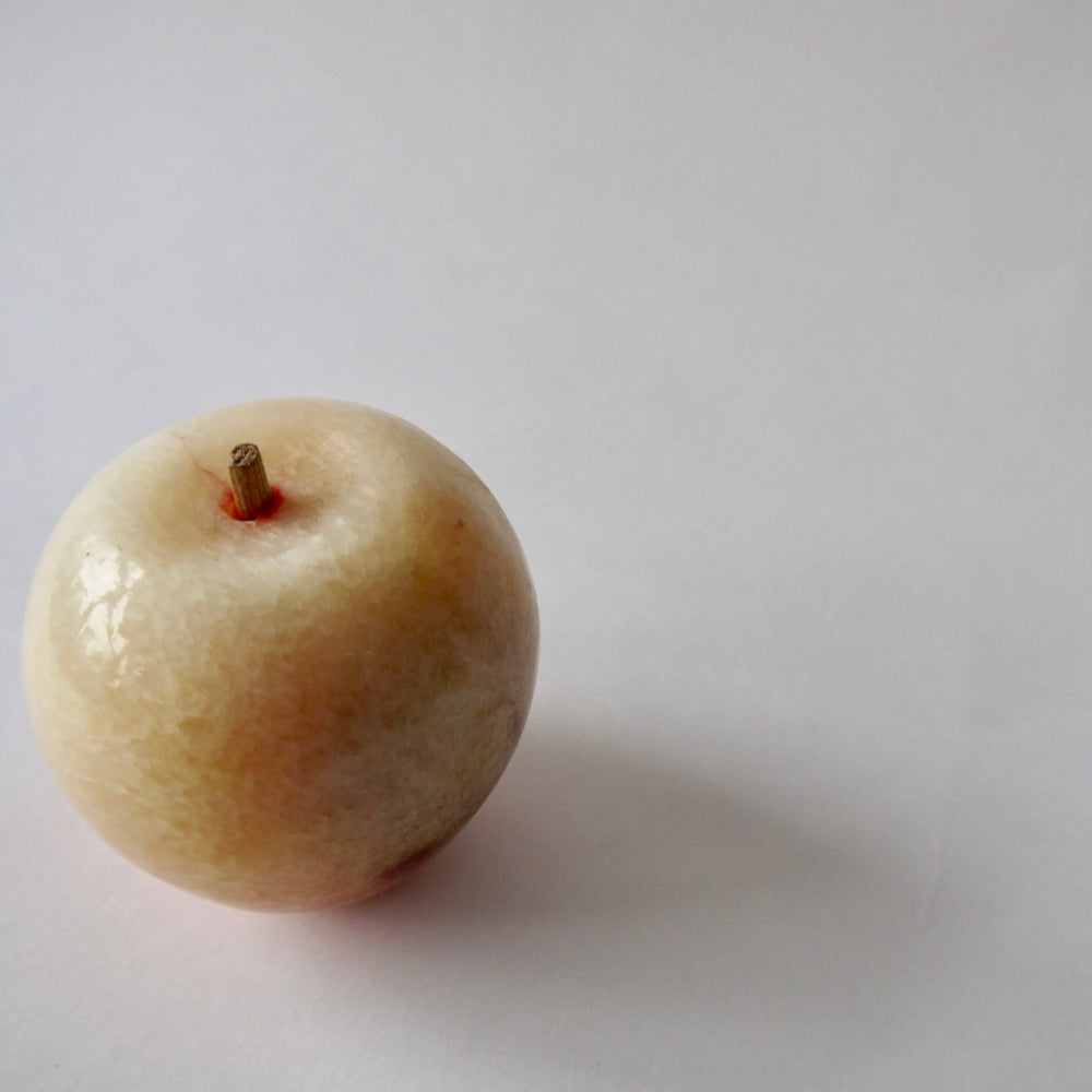 
            
                Load image into Gallery viewer, Vintage Stone Fruit L
            
        